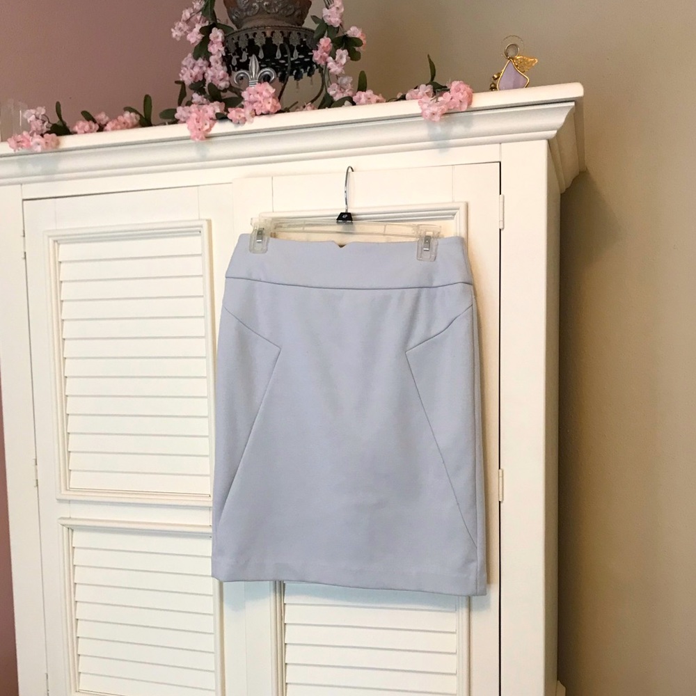 Light gray ⚪️ pencil skirt